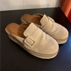 Seychelles Women's Tan Suede Loafers